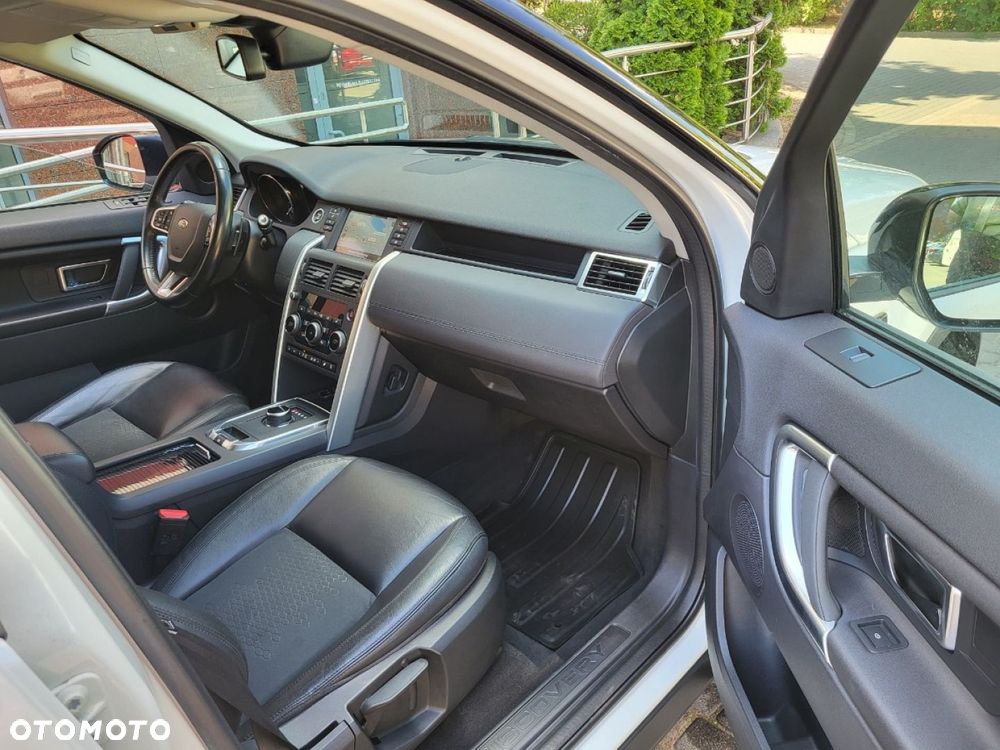 Land Rover Discovery Sport - 24