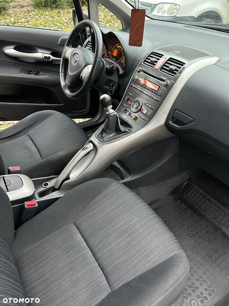 Toyota Auris 2.0 D-4D - 7