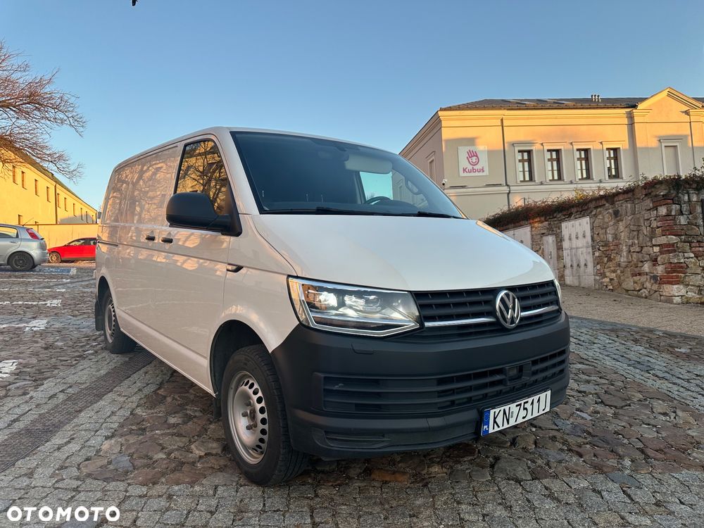 Volkswagen Transporter - 1