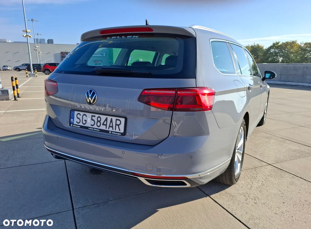 Volkswagen Passat Variant 1.5 TSI EVO Elegance DSG - 10