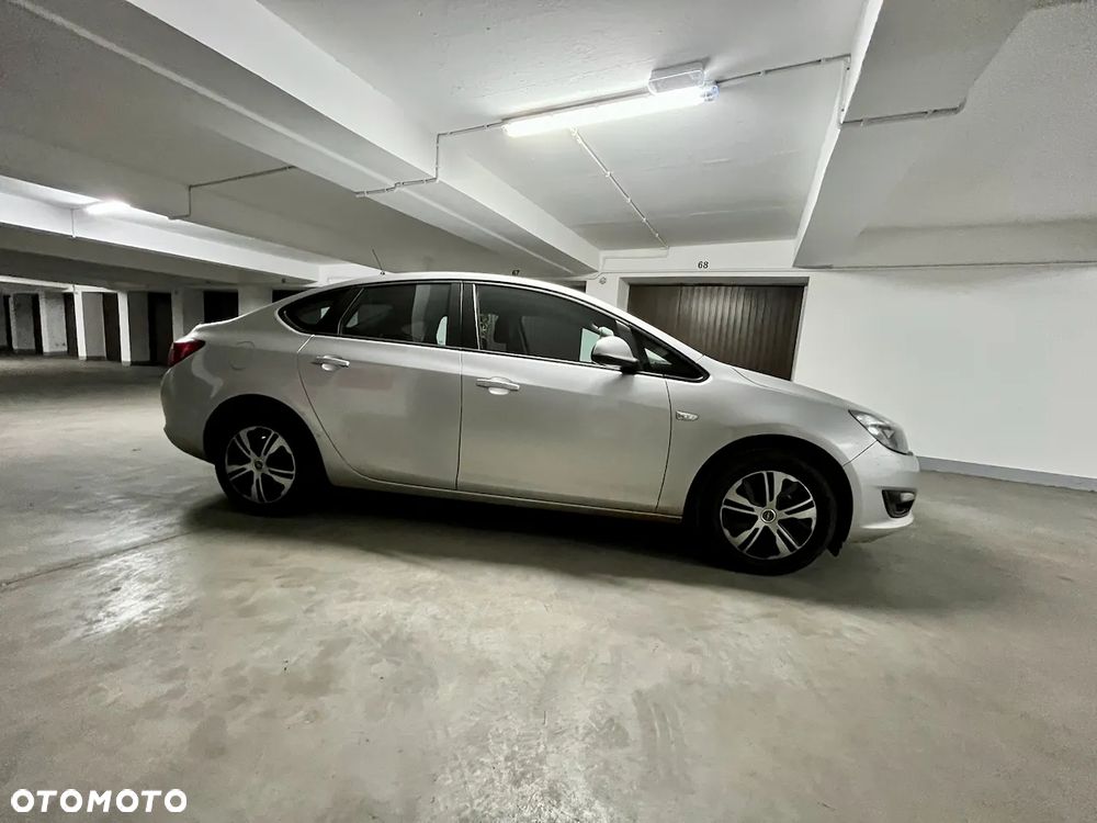 Opel Astra 1.4 T EU6 - 6