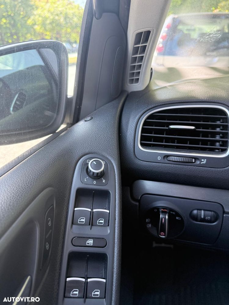 Volkswagen Golf - 18