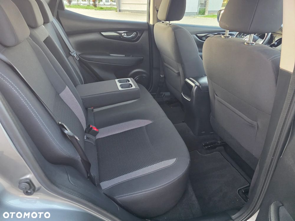 Nissan Qashqai 1.3 DIG-T AKARI - 21