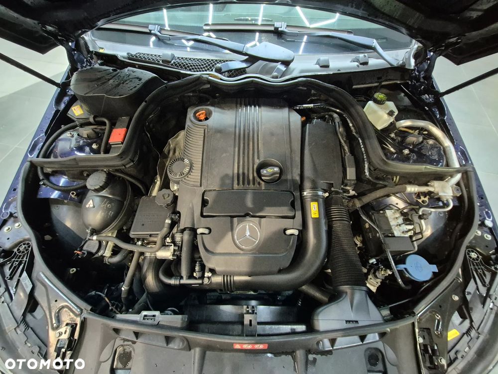Mercedes-Benz Klasa C 200 T CGI Automatik BlueEFFICIENCY Avantgarde - 38