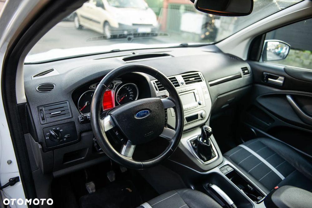 Ford Kuga 2.0 TDCi 4x4 Titanium - 19