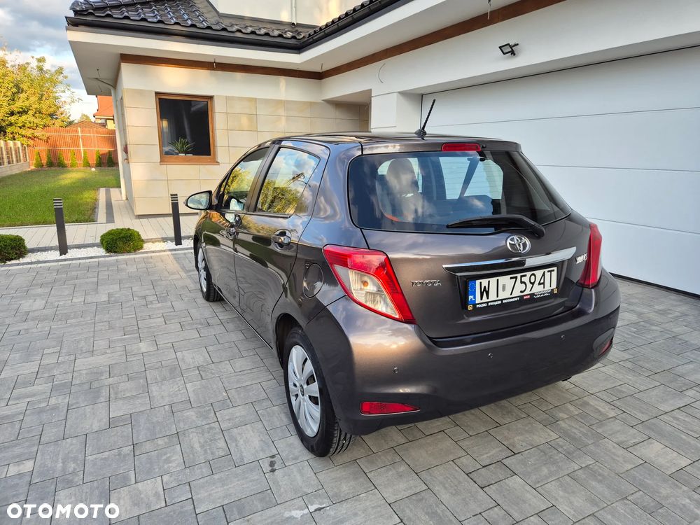 Toyota Yaris 1.4 D-4D Active - 11