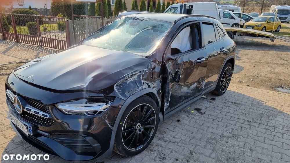 Mercedes-Benz GLA 200 d 4Matic 8G-DCT AMG Line - 17