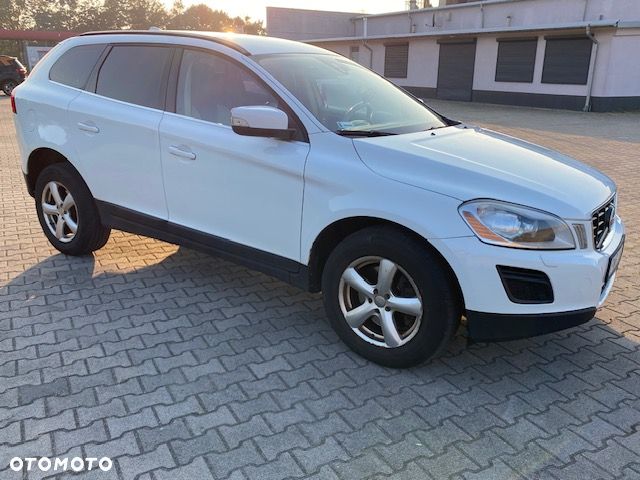 Volvo XC 60 - 4