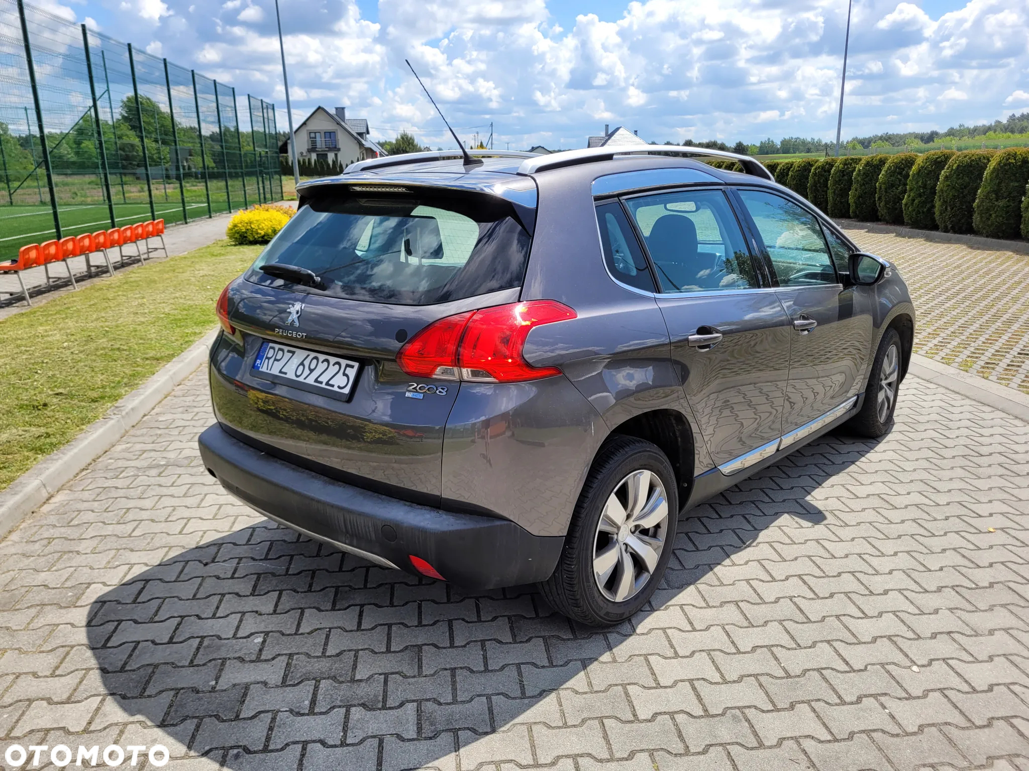 Peugeot 2008 1.6 e-HDi Active S&S - 27