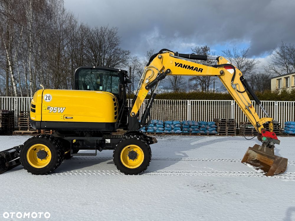 Yanmar Koparka kołowa B95W - 2