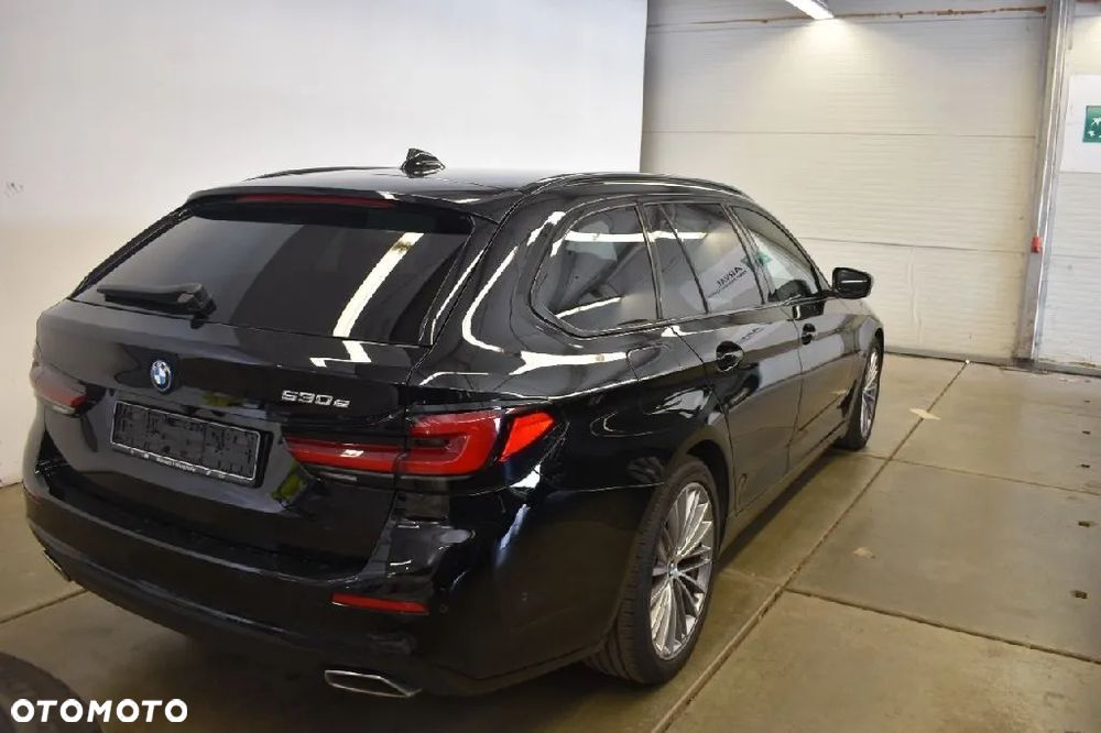 BMW Seria 5 530e M Sport sport - 2