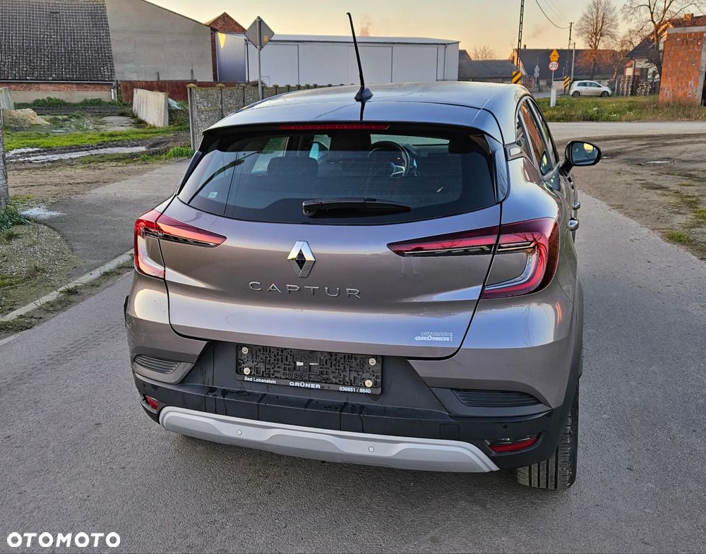 Renault Captur TCe Mild Hybrid 140 TECHNO - 6