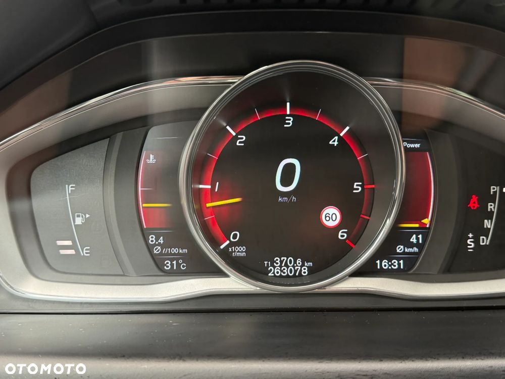 Volvo XC 70 - 16