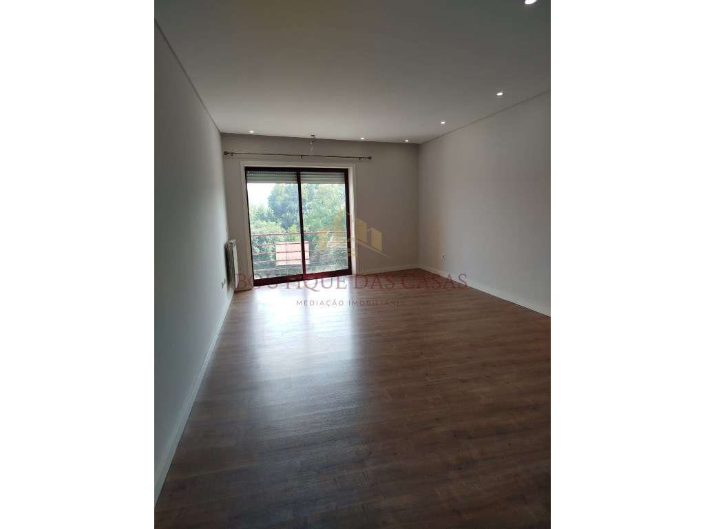 Apartamento T2+1 com garagem Box - Valadares - Grande imagem: 3/23