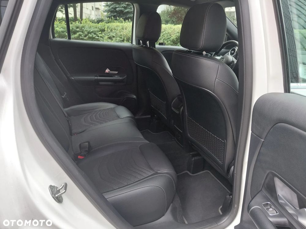 Mercedes-Benz GLA 200 Style - 15