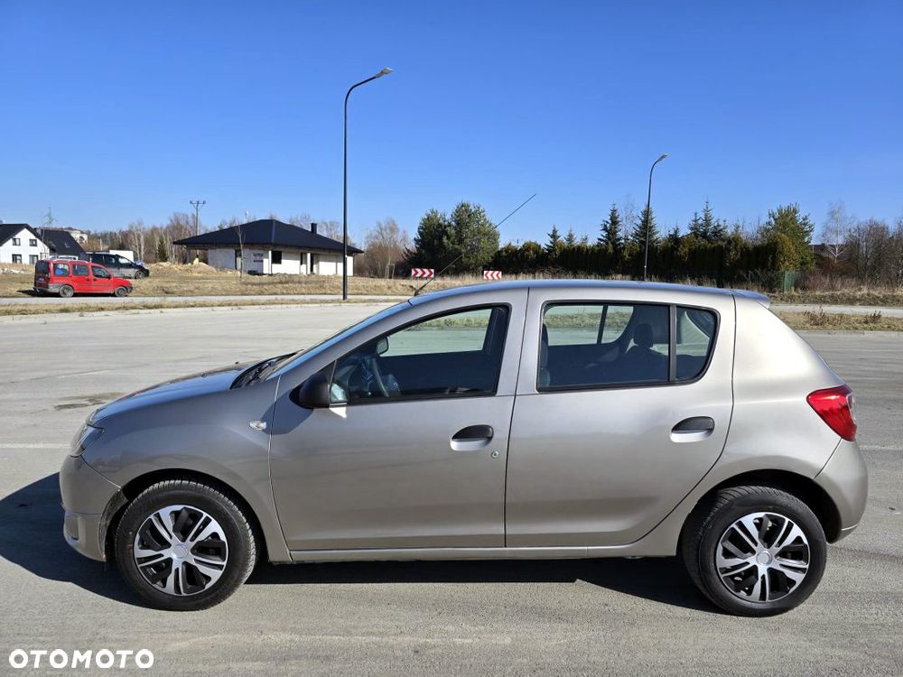 Dacia Sandero 1.2 16V 75 Live II - 9