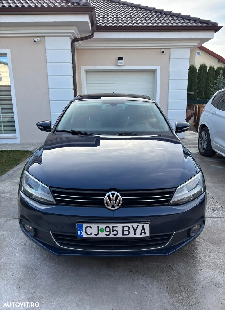 Volkswagen Jetta 2.0 TDI DSG Highline - 17