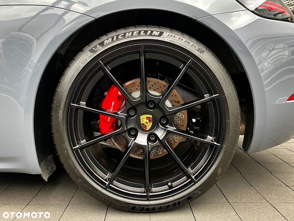 Porsche 718 Cayman - 13