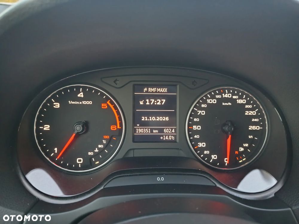 Audi A3 Sportback 1.6 TDI ultra Attraction - 19