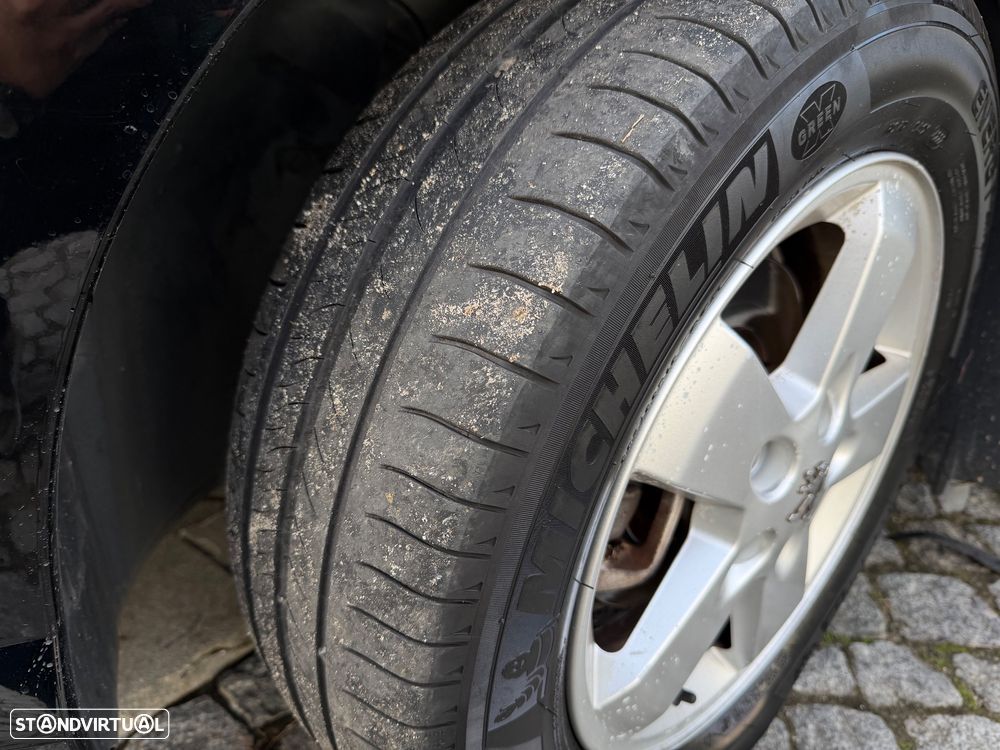 Peugeot 407 SW 1.6 HDi Executive - 15