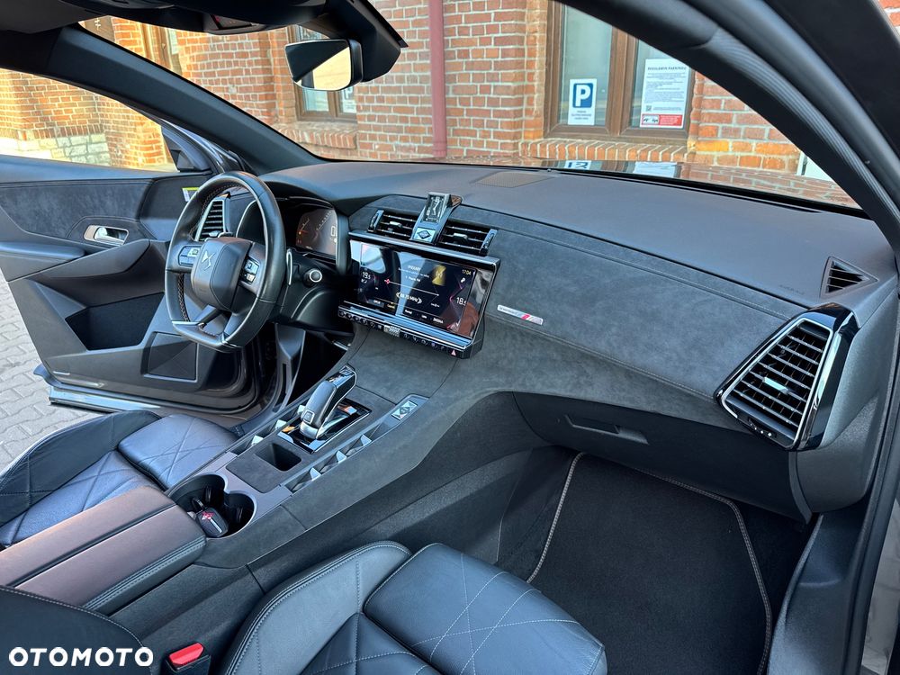 DS Automobiles DS 7 Crossback 1.6 PureTech Performance Line + - 31