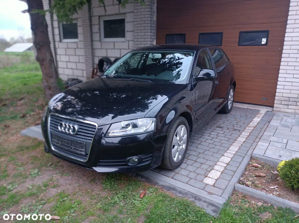 Audi A3 Sportback 1.6 TDI DPF Ambiente - 6