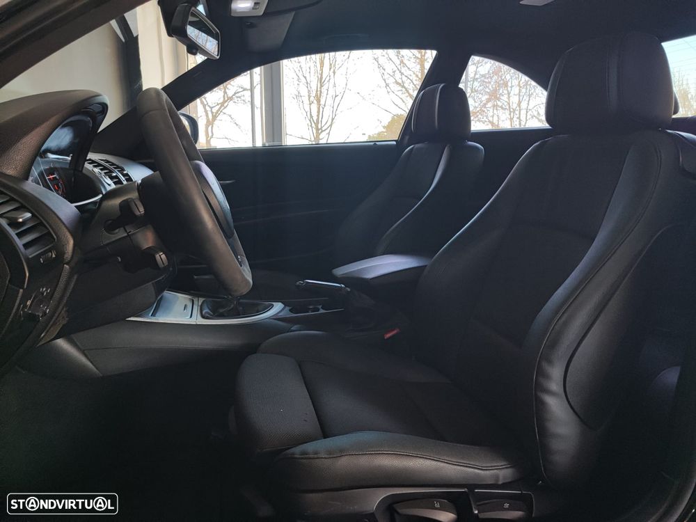 BMW 118 d Limited Edition Lifestyle c/ M Sport Pack - 31