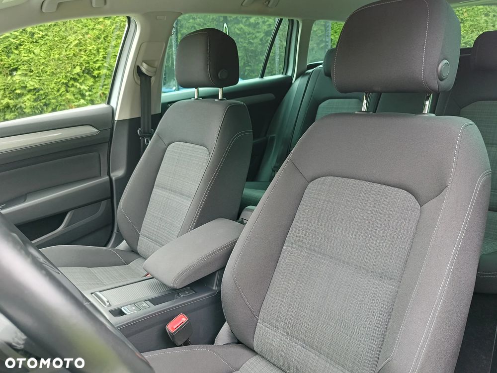 Volkswagen Passat 2.0 TDI SCR Comfortline DSG - 15