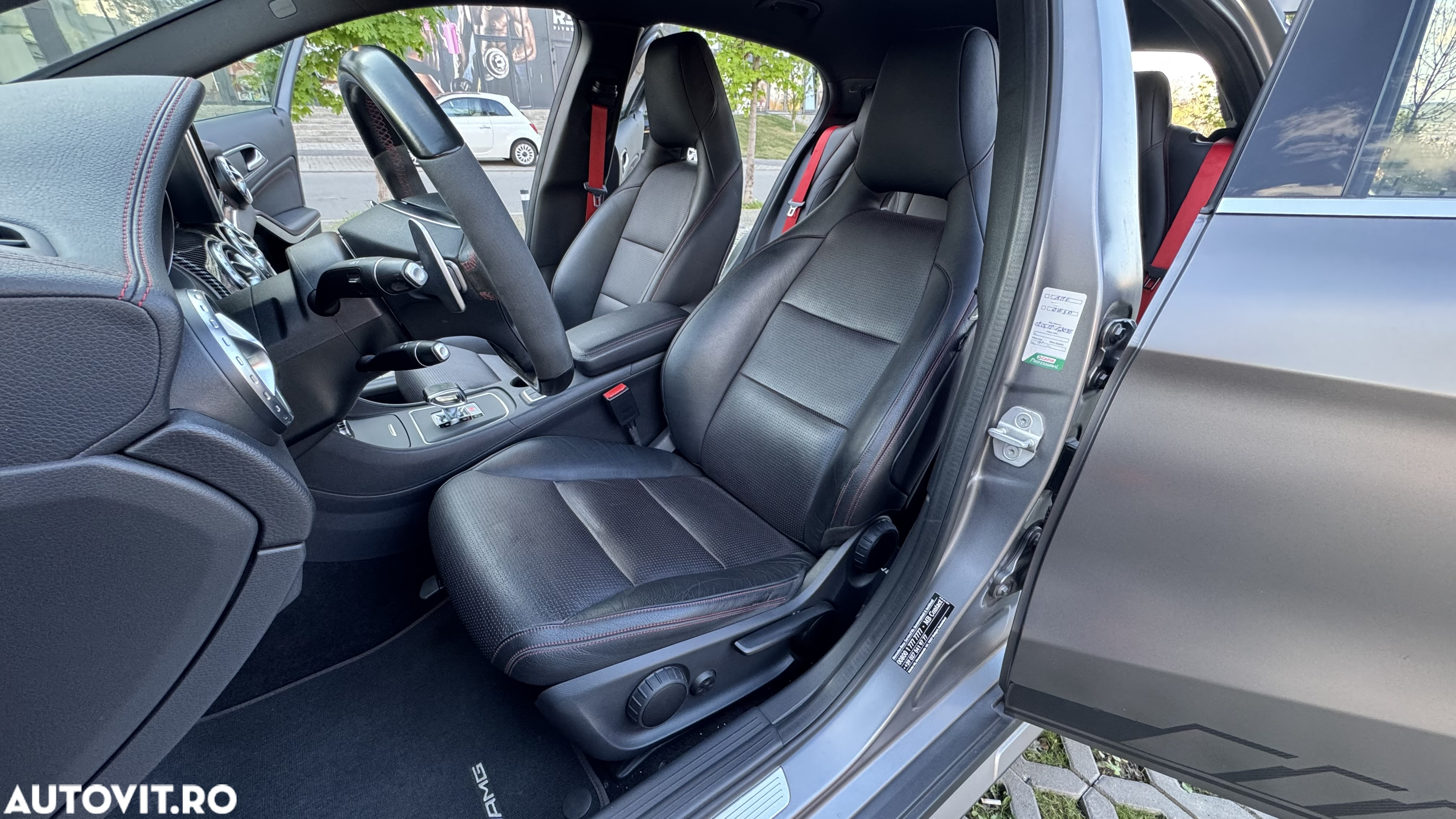 Mercedes-Benz GLA 45 AMG 4Matic 7G-DCT - 11