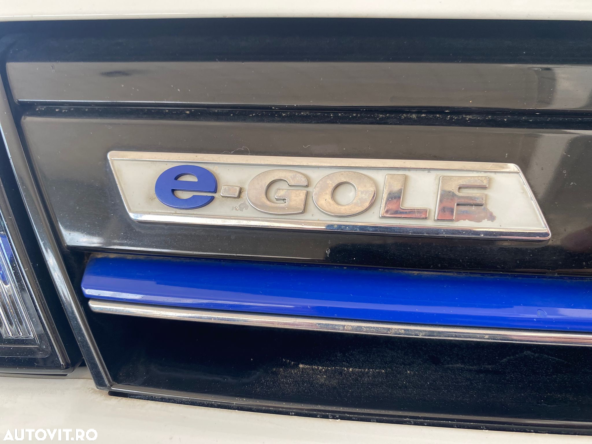 Volkswagen e-Golf - 32