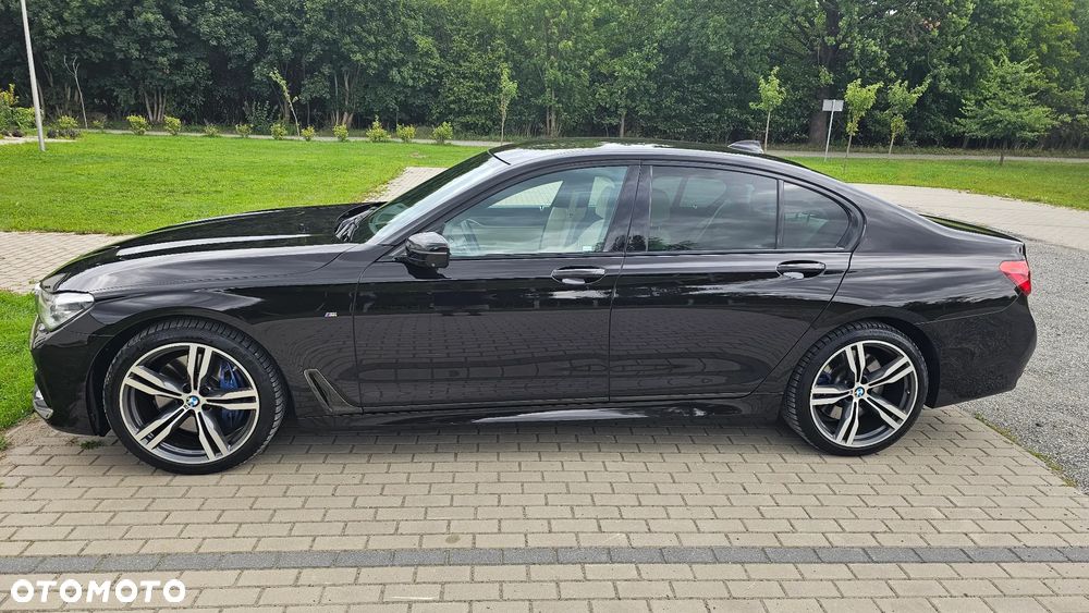 BMW Seria 7 750d xDrive - 24