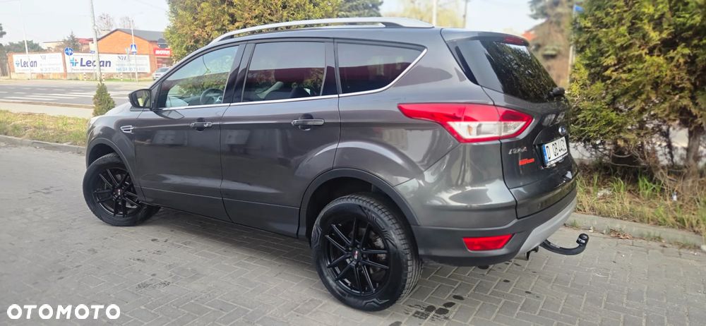 Ford Kuga 1.5 EcoBoost 2x4 Titanium - 10