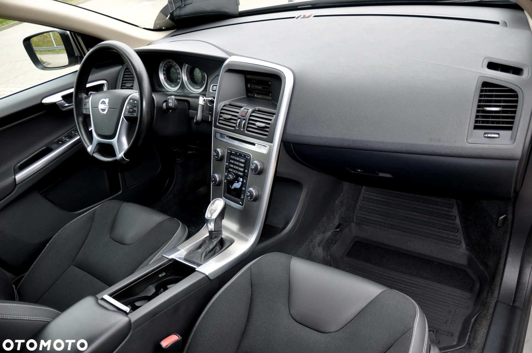 Volvo XC 60 - 33