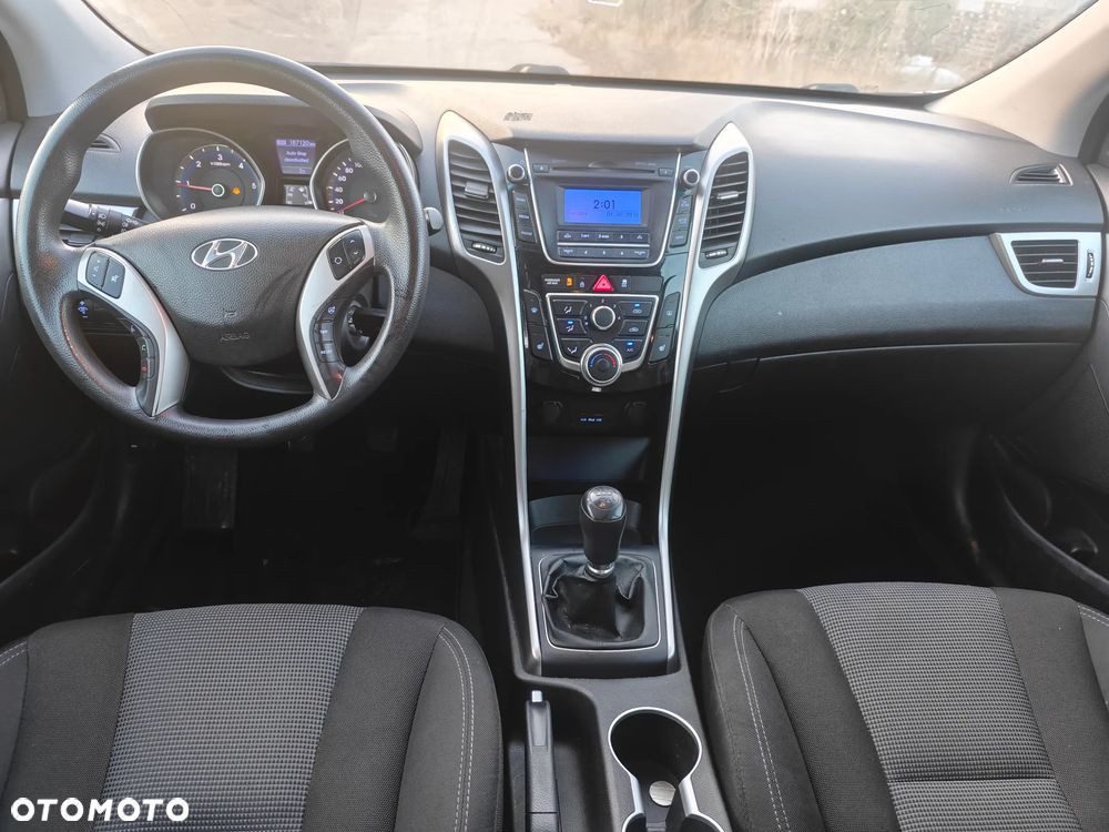 Hyundai i30 1.6 CRDi Trend - 14