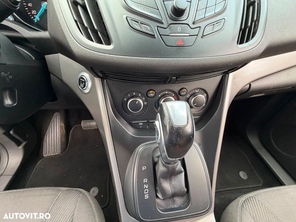 Ford Kuga 2.0 TDCi 4WD Powershift Titanium - 18
