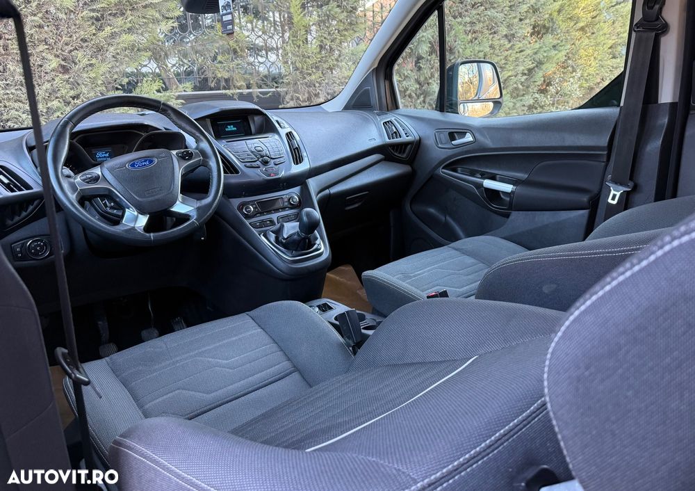 Ford Tourneo Connect 1.6 TDCi Titanium - 21