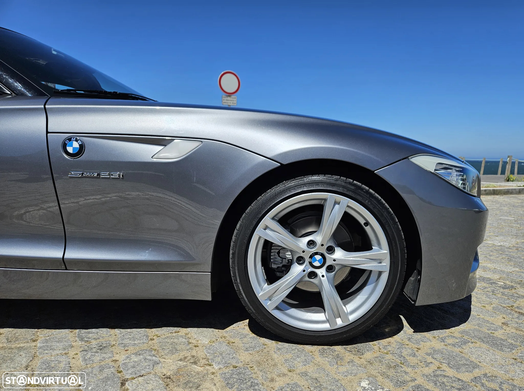 BMW Z4 23 i - 22