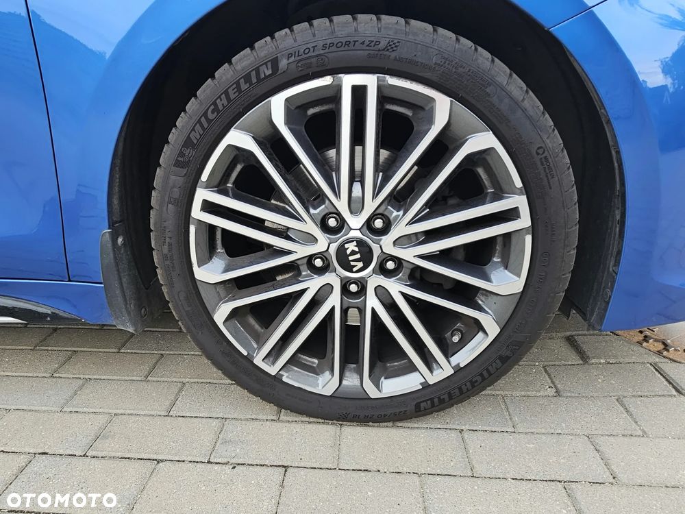 Kia ProCeed - 38