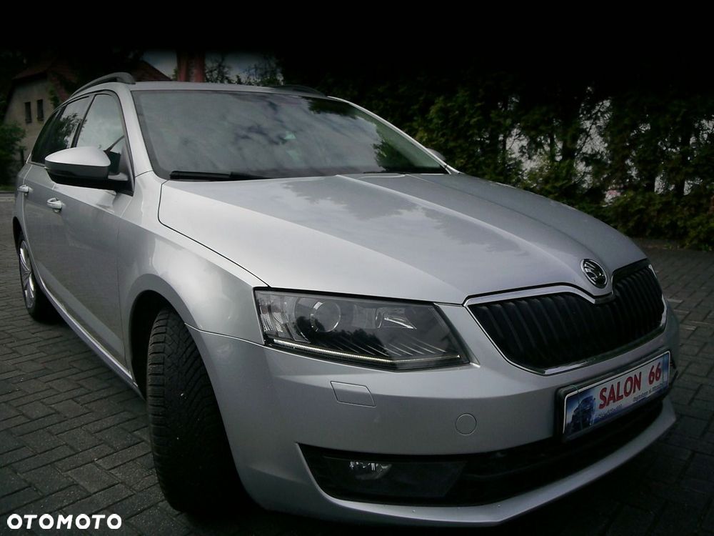 Skoda Octavia 2.0 TDI Sportline - 9