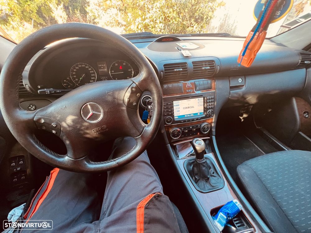 Mercedes-Benz E 220 CDi Elegance - 15