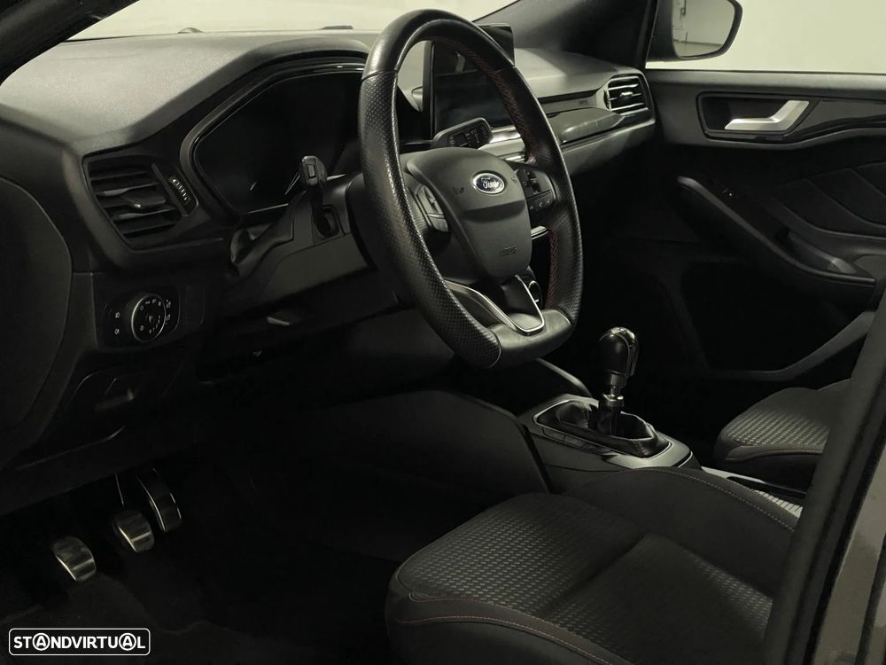 Ford Focus 1.0 EcoBoost MHEV ST-Line - 21