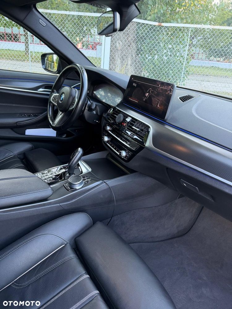 BMW Seria 5 520d xDrive M Sport Edition - 27