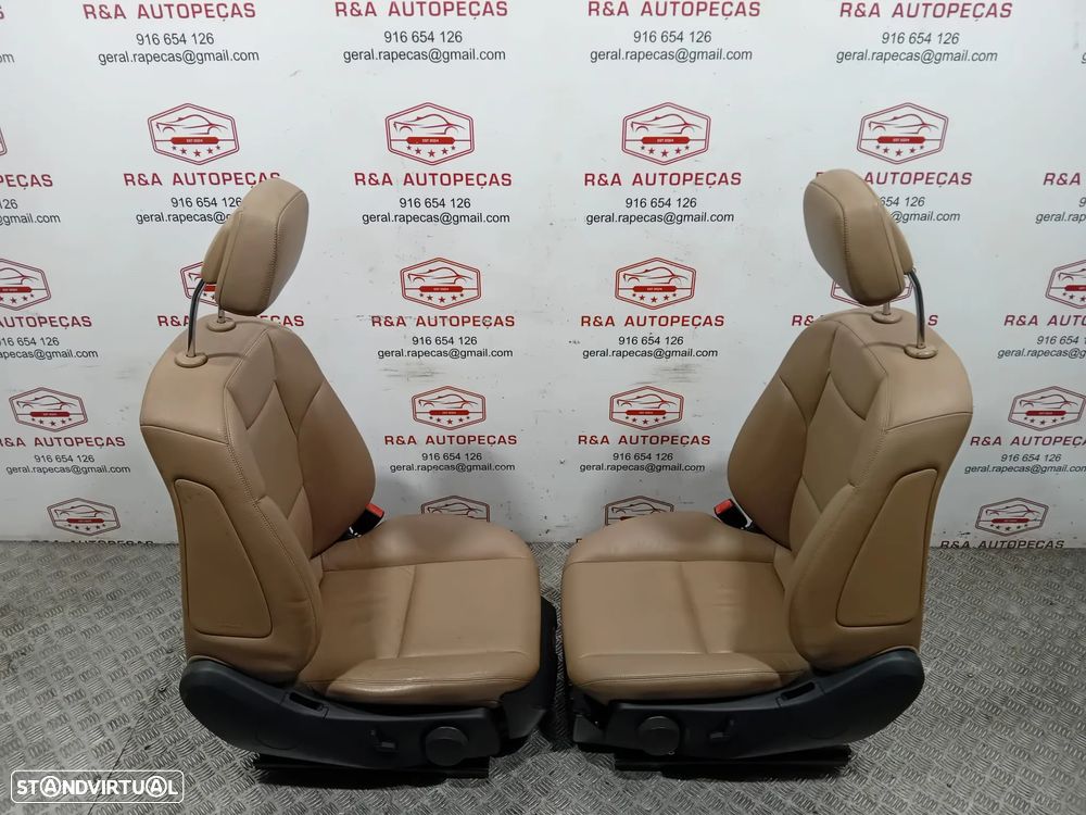 Conjunto de Bancos Elétricos Mercedes Class C W204 Sedan em Pele Original - 12