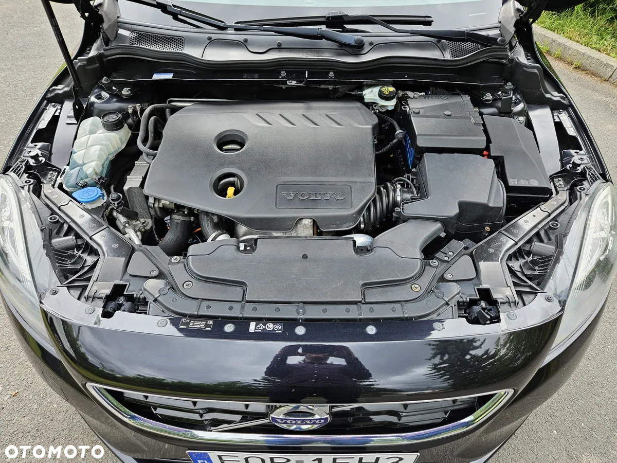 Volvo V40 D2 Momentum - 27