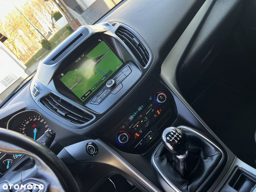 Ford Kuga 1.5 EcoBoost 2x4 Titanium - 21