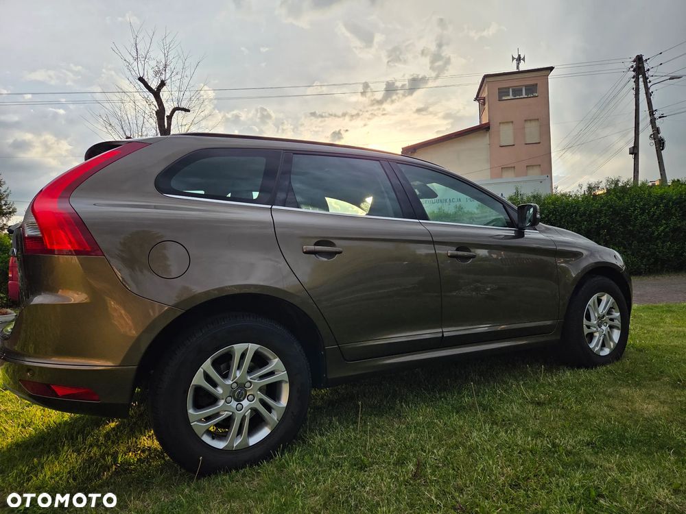 Volvo XC 60 D3 Drive-E Momentum - 3
