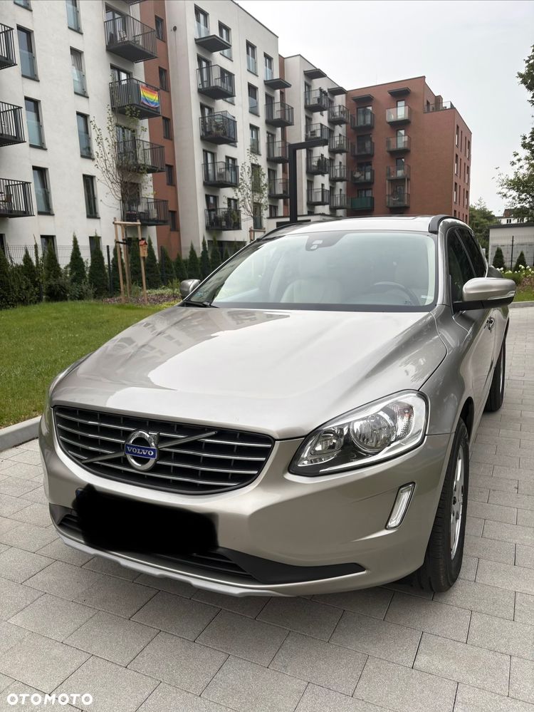 Volvo XC 60 D3 Drive-E Momentum - 1