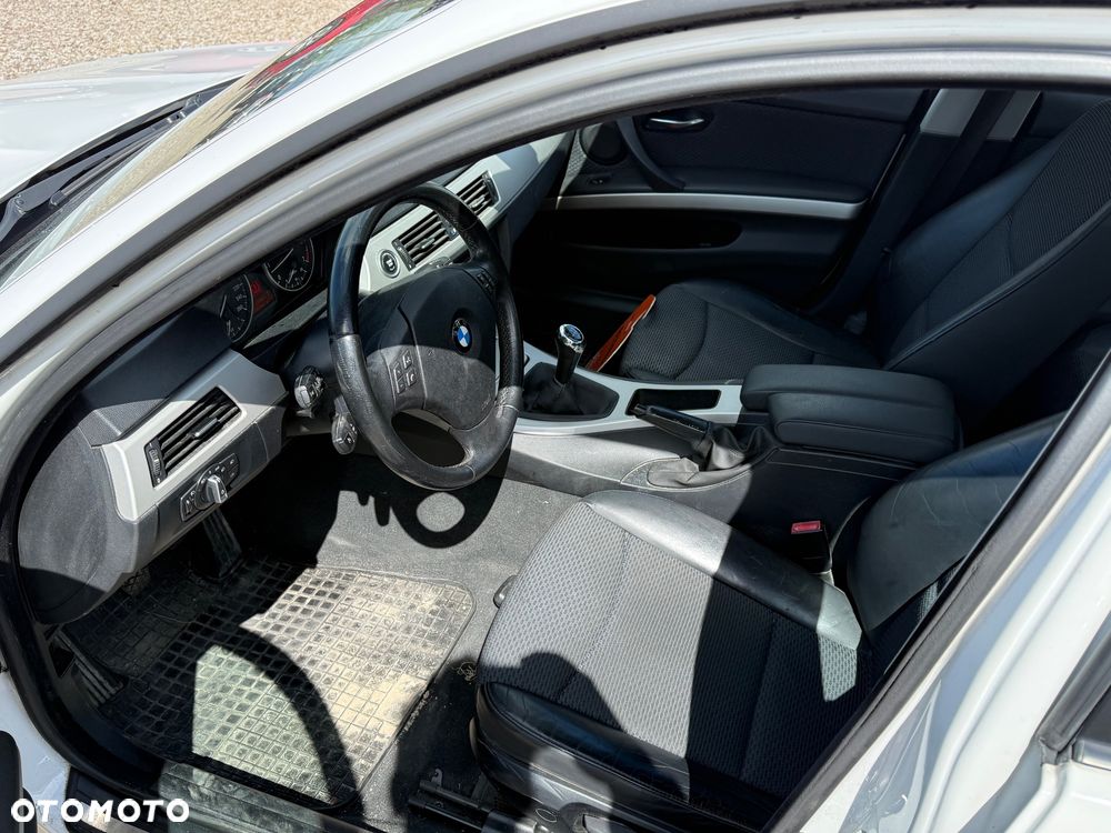 BMW Seria 3 318i Edition Lifestyle - 11