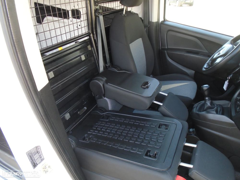 Fiat Doblo 1.3 M-JET 95 CV-  3 LUGARES-NACIONAL- IVA DEDUTIVEL - 14
