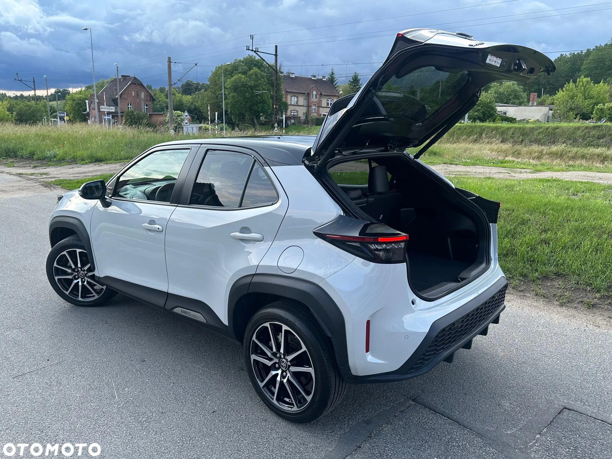 Toyota Yaris Cross Hybrid 1.5 GR Sport - 17